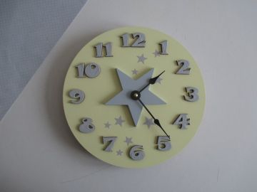Hodiny s hvězdičkou - kulaté/čtvercové