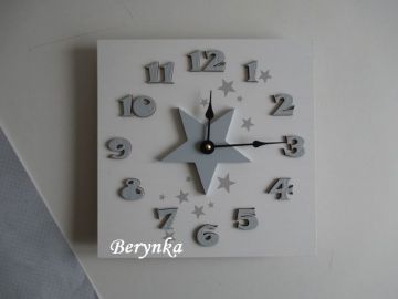 Hodiny s hvězdičkou - kulaté/čtvercové