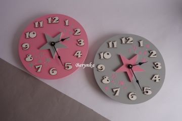 Hodiny s hvězdičkou - kulaté/čtvercové