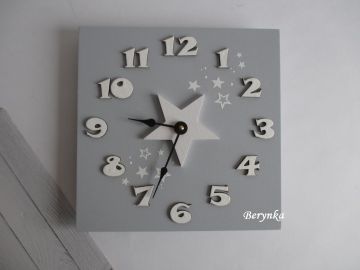 Hodiny s hvězdičkou - kulaté/čtvercové