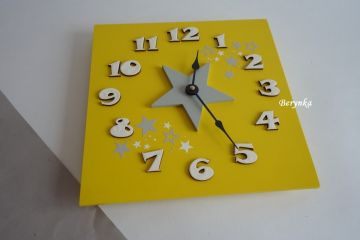 Hodiny s hvězdičkou - kulaté/čtvercové