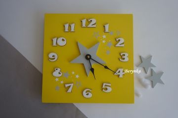 Hodiny s hvězdičkou - kulaté/čtvercové