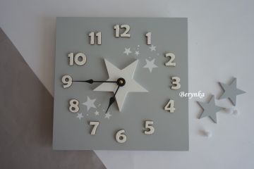 Hodiny s hvězdičkou - kulaté/čtvercové