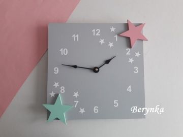 Hodiny s hvězdičkou - kulaté/čtvercové
