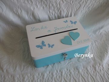 Svatební bedýnka se srdíčky a motýlky
