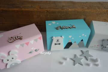 Dřevěná pokladnička s medvědem a horami