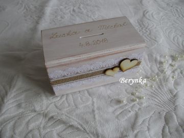 Svatební pokladnička s krajkou