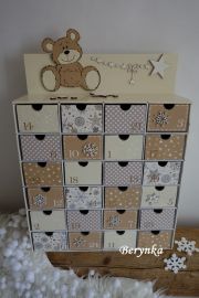 Adventní kalendář krémový s medvídkem