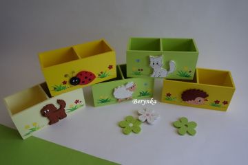 Dřevěné dekorace - zeleno-žluté se zvířátky