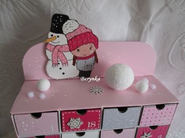 Adventní kalendář se sněhulákem a holčičkou