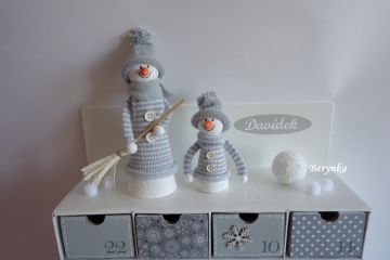 Adventní kalendář *bílo-šedý* se sněhulákem - různá provedení