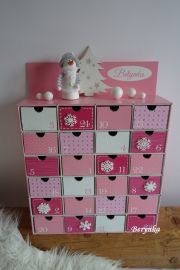 Adventní kalendář růžový se sněhulákem