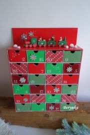 Adventní kalendář červeno.zelený s mašinkou