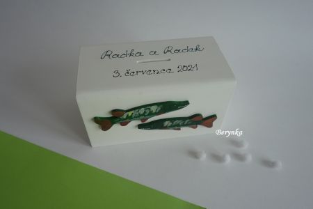 Dřevěná kasička pro Štikovi