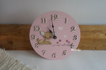 Hodiny se srnkou - kulaté/čtvercové