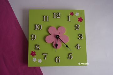 Hodiny s kytičkou - kulaté/čtvercové