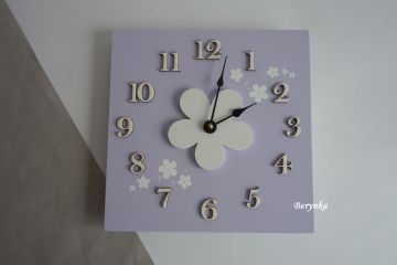 Hodiny s kytičkou - kulaté/čtvercové