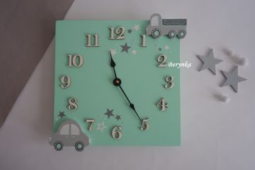 Hodiny s dopravními prostředky