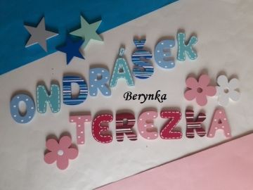 Dřevěná písmenka "proužky a puntíky"