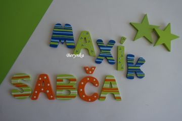 Dřevěná písmenka "proužky a puntíky"