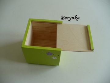 Dřevěné dekorace - fialová se zelenou