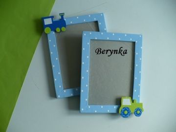 Dřevěný fotorámeček s dopravními prostředky