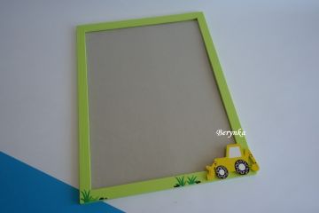 Dřevěný fotorámeček s dopravními prostředky