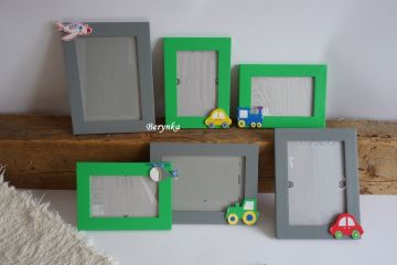 Dřevěný fotorámeček s dopravními prostředky