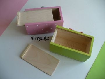 Dřevěná pokladnička s traktorem