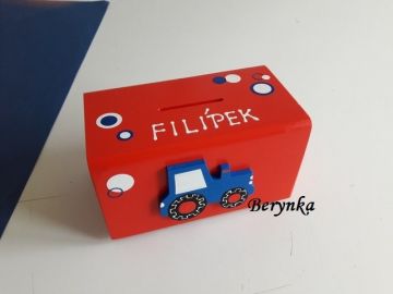 Dřevěná pokladnička s traktorem