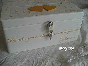 Svatební bedýnka se srdíčky a spirálkami