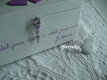 Svatební bedýnka se srdíčky a spirálkami