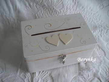 Svatební bedýnka se srdíčky a spirálkami
