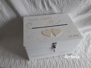 Svatební bedýnka se srdíčky a spirálkami