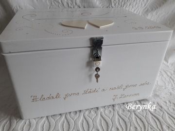 Svatební bedýnka se srdíčky a spirálkami