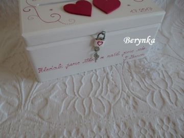 Svatební bedýnka se srdíčky a spirálkami