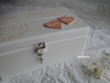 Svatební bedýnka se srdíčky a spirálkami