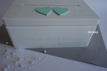 Svatební bedýnka se srdíčky a spirálkami