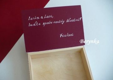 Svatební krabička patinovaná s krajkou