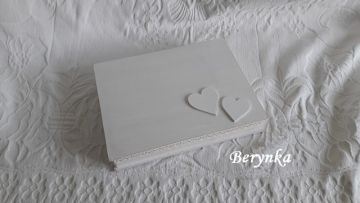 Svatební krabička patinovaná s krajkou