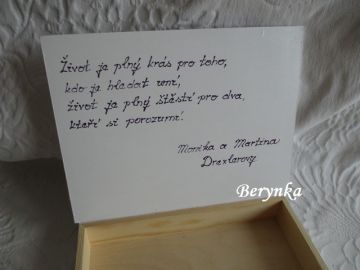 Svatební krabička patinovaná s krajkou