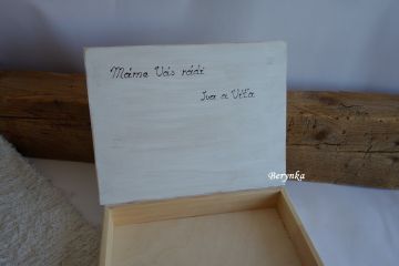 Svatební krabička patinovaná s krajkou