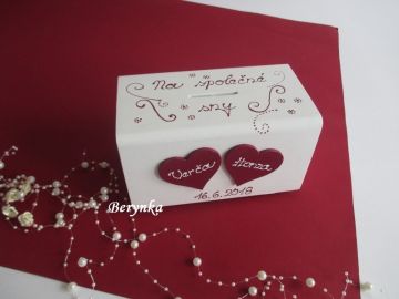 Svatební pokladnička se srdíčky a spirálkami