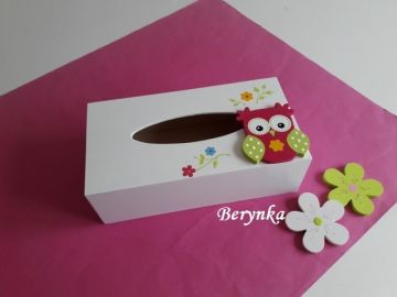 Dřevěné dekorace se sovičkou - k tapetě