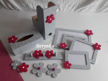 Dřevěné dekorace - šedé s puntíky