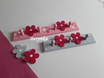 Dřevěné dekorace - šedé s puntíky