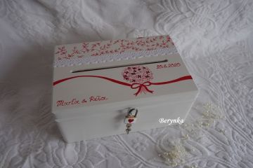 Svatební bedýnka s krajkou - k oznámení