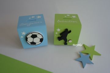 Dřevěná pokladnička fotbalová