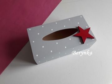 Dřevěné dekorace - šedé s malinovou hvězdičkou