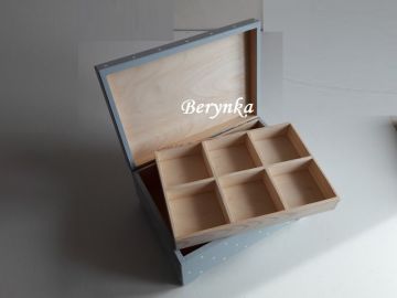 Dřevěné dekorace - šedé s malinovou hvězdičkou